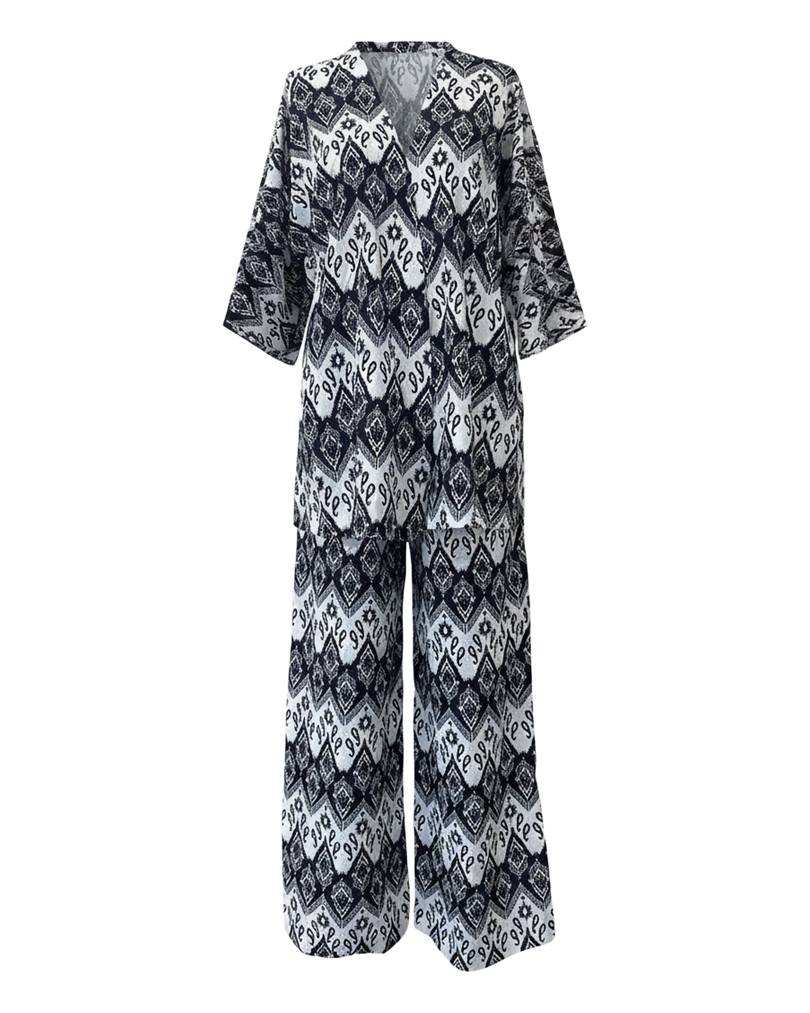 Aaltje printed kimono cardigan and trouser set — productvooraanzicht (AI-visualisatie)
