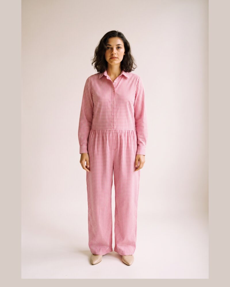 Adriana Js — Pink, on model (AI visualisation)