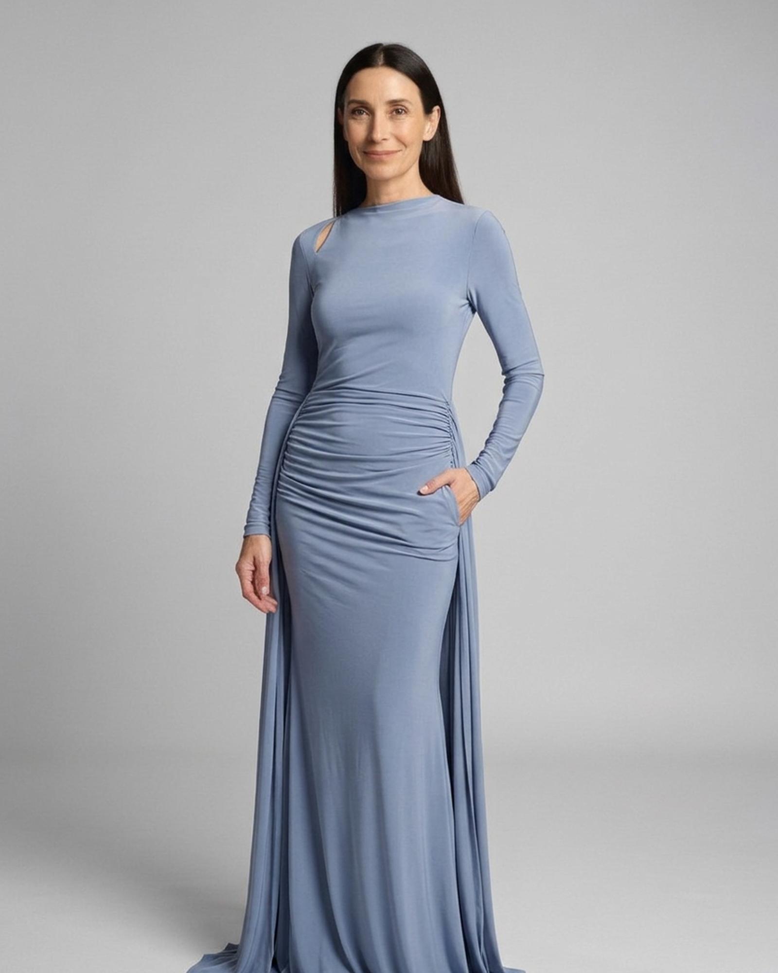 Betske taubenblaues Jersey-Säulen-Maxikleid mit Schulter-Cut-out, Vorderansicht (KI-Visualisierung)