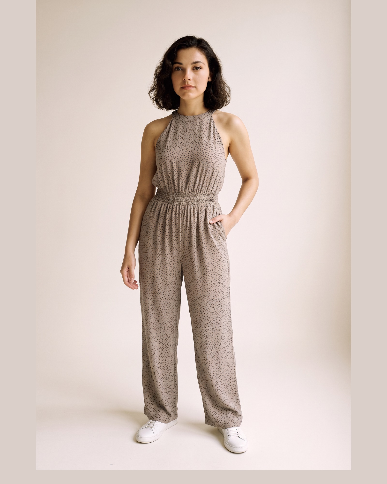 Elisabeth — on model, front (AI visualisation)