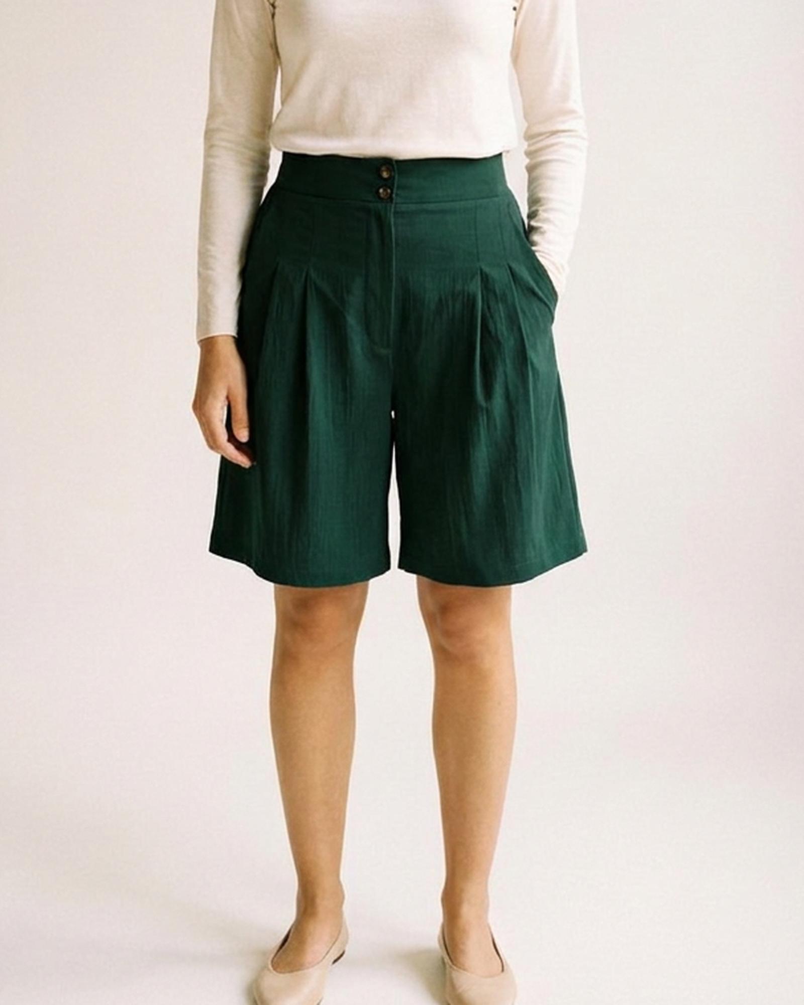 Froukje · Getailleerde wijde nette short — kleurvariant