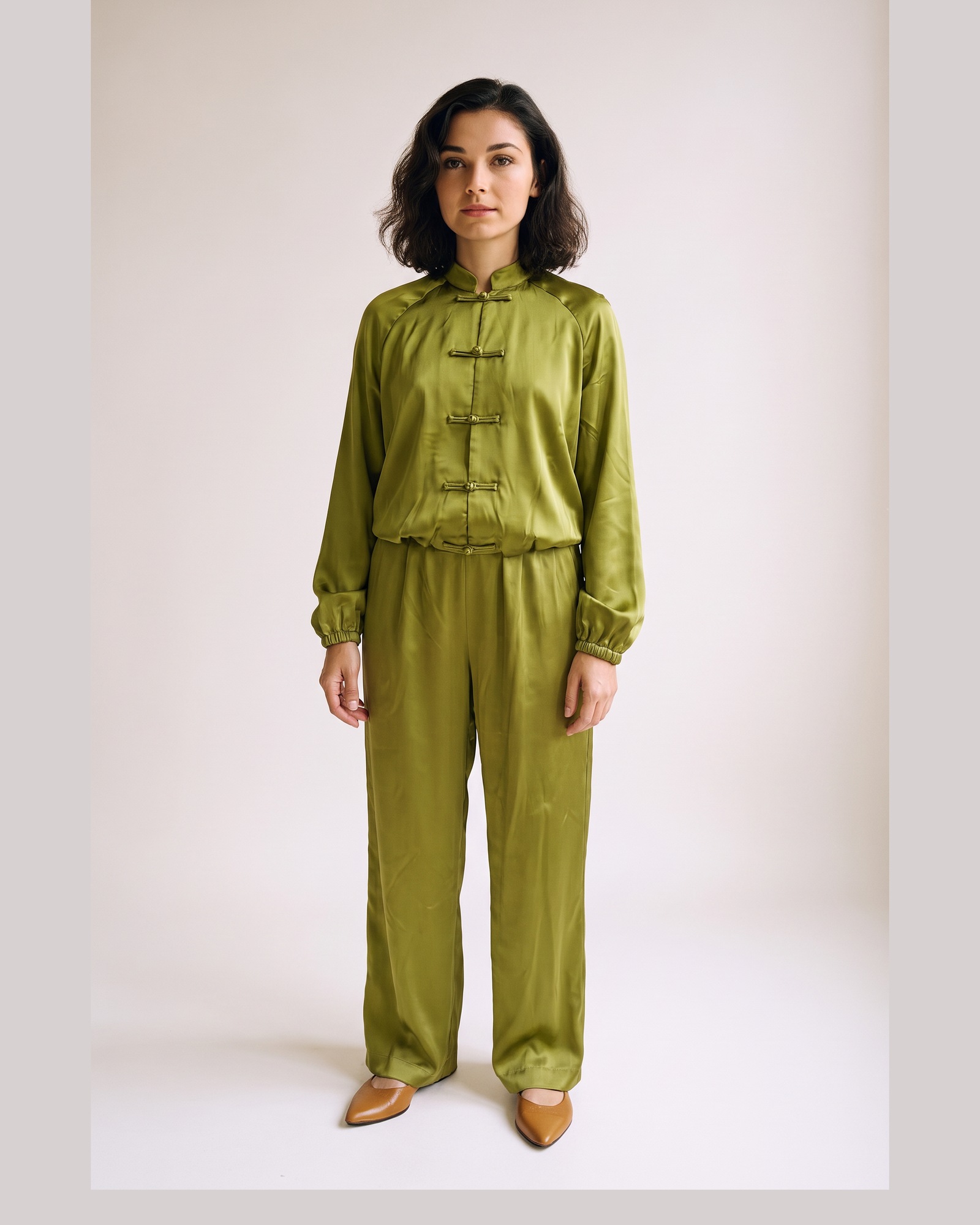 Gerdien · Satijnen shirt-jack met broek (set) - Afbeelding 6