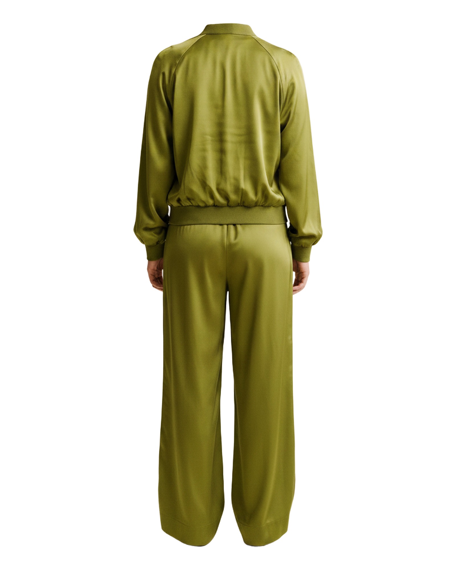 Gerdien satin shirt jacket and trouser set — productachteraanzicht (AI-visualisatie)