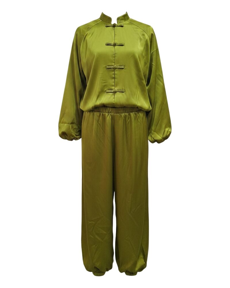 Gerdien satin shirt jacket and trouser set — productvooraanzicht (AI-visualisatie)