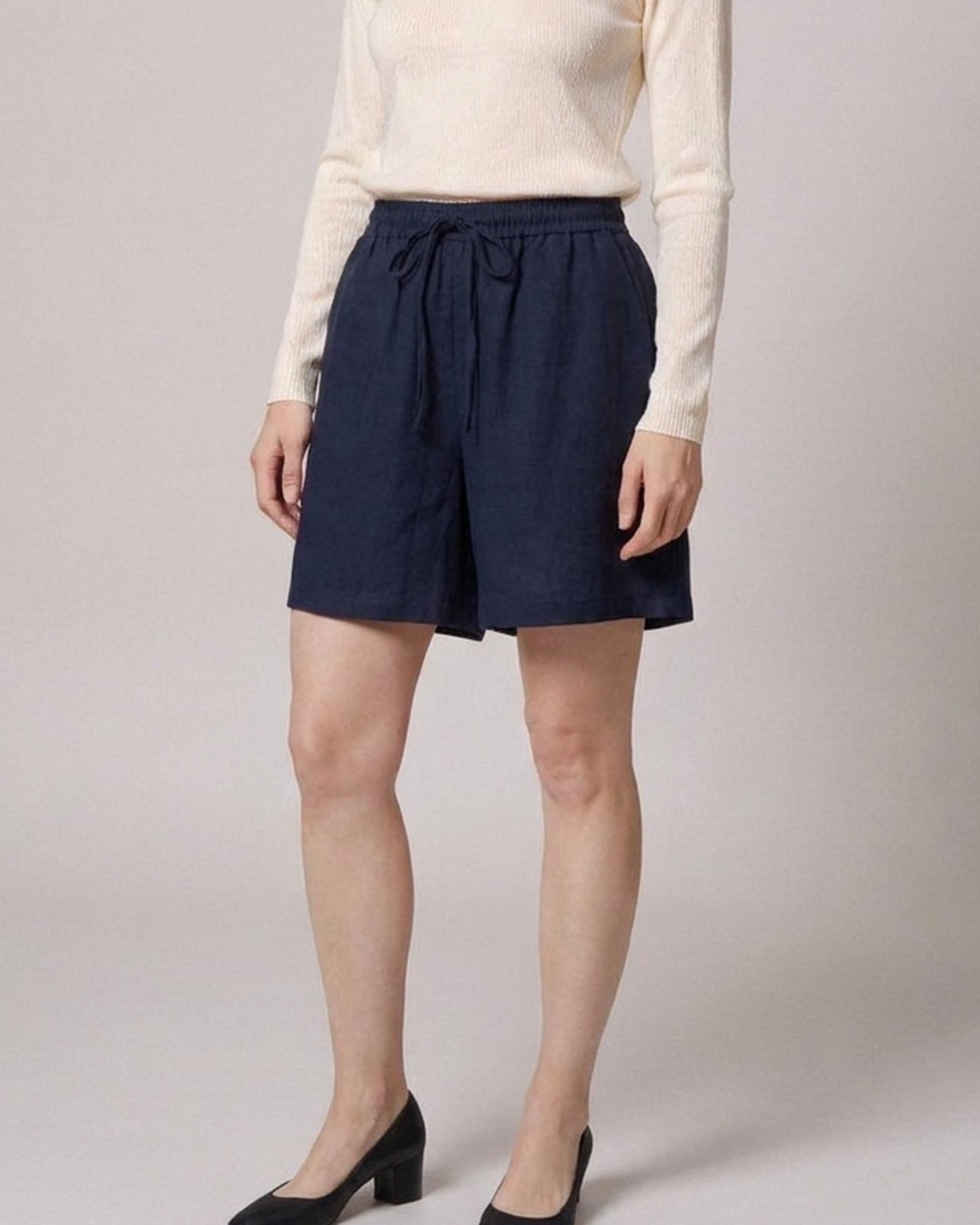 Grietje · Linen wide-leg shorts — colour variant