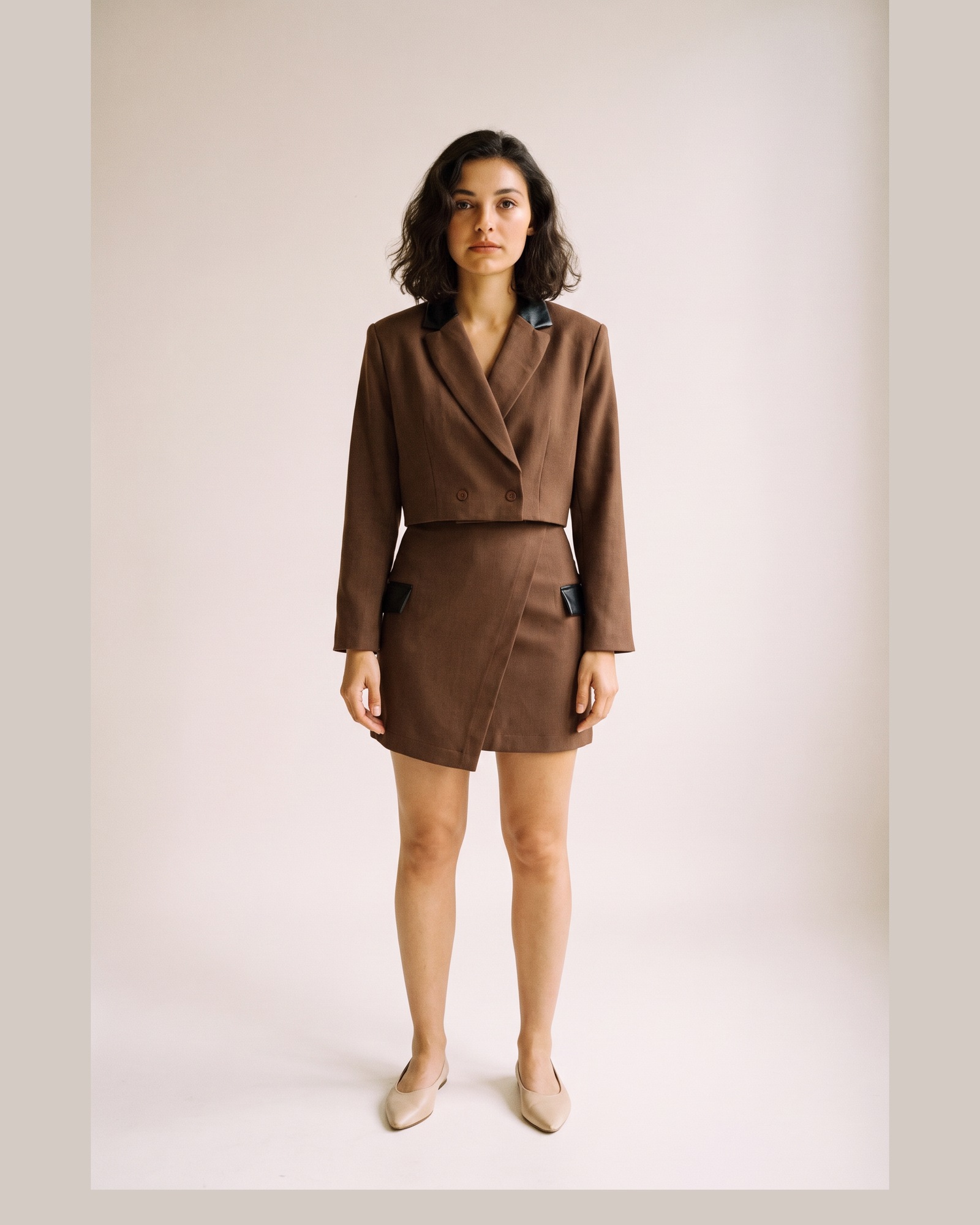 Jantine · Wollen blazer met korte rok (set) - Afbeelding 4
