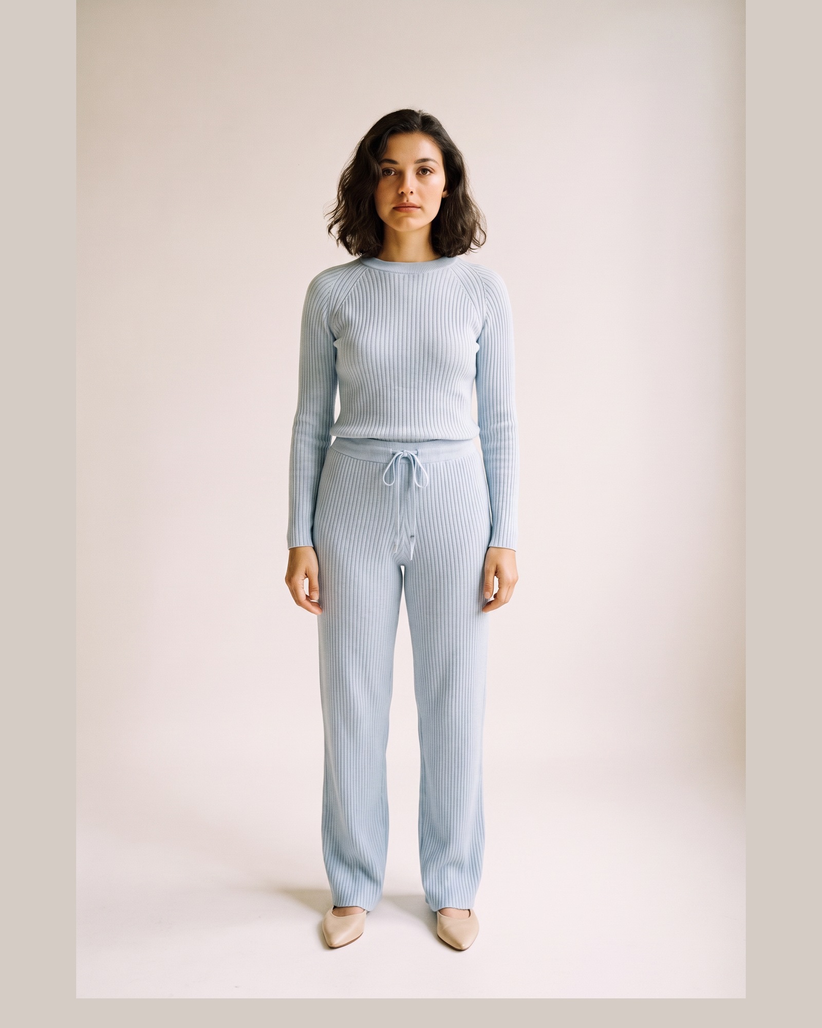 Klazien ribbed knit top and trouser set — Blauw (AI-visualisatie)