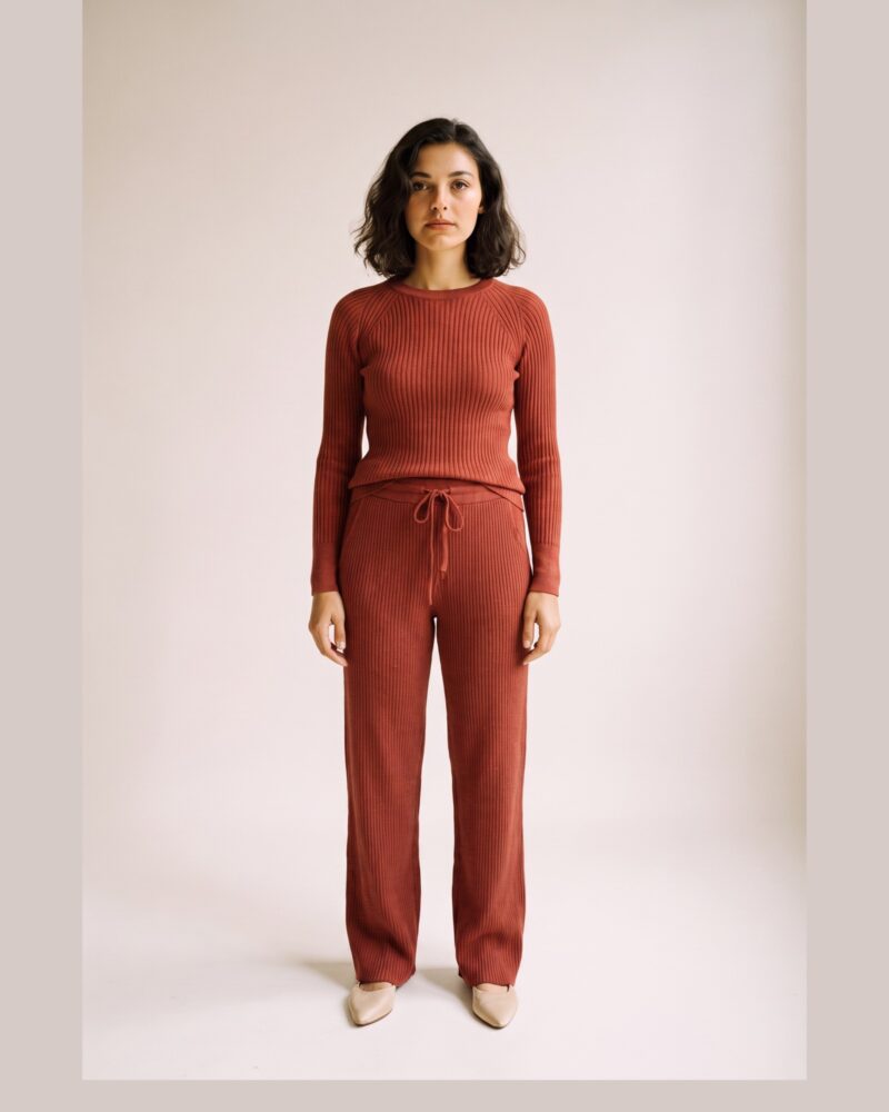 Klazien ribbed knit top and trouser set — Rood (AI-visualisatie)