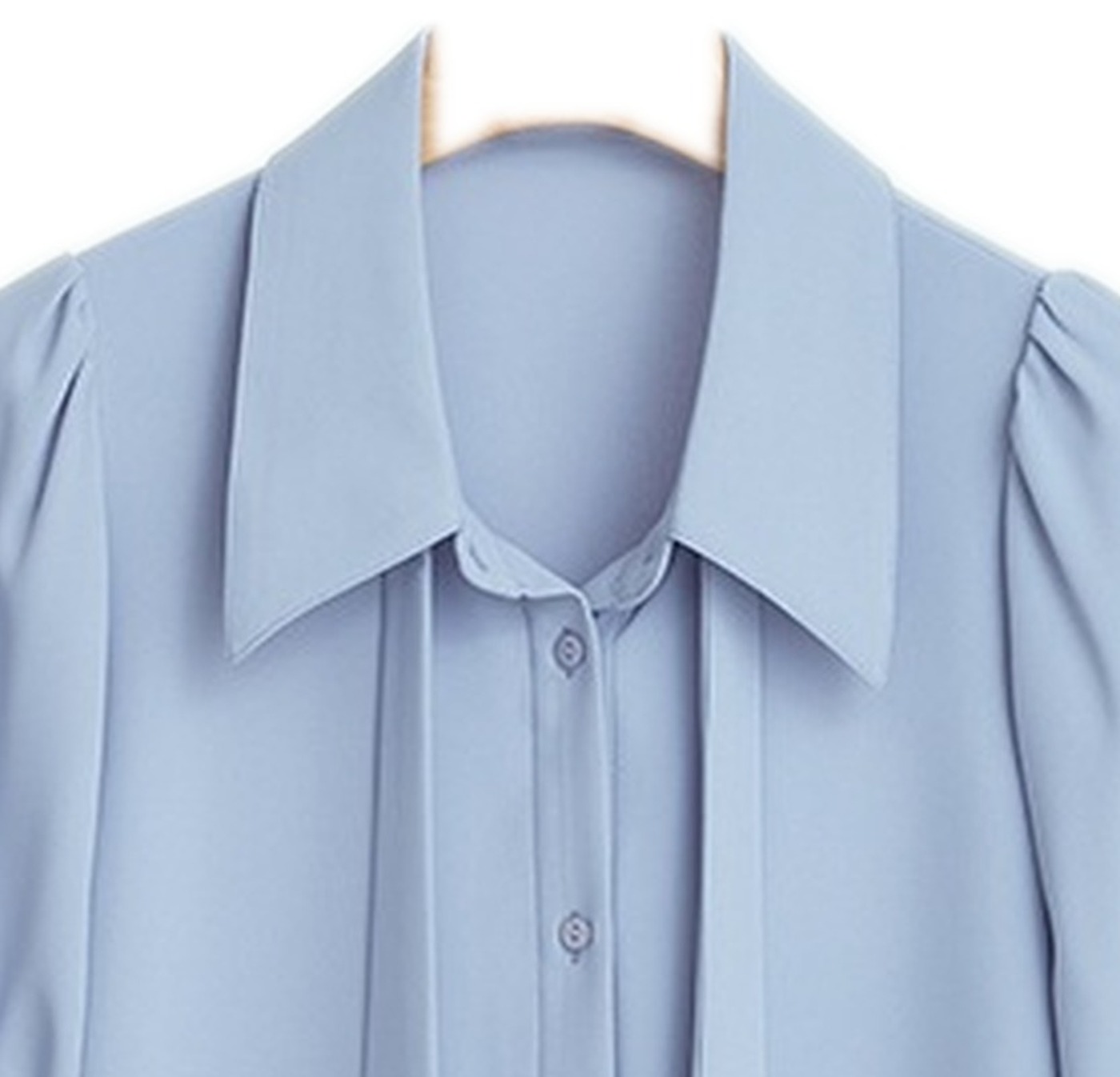 Mirthe · Chiffon blouse with ribbon tie — fabric detail (AI visualisation)