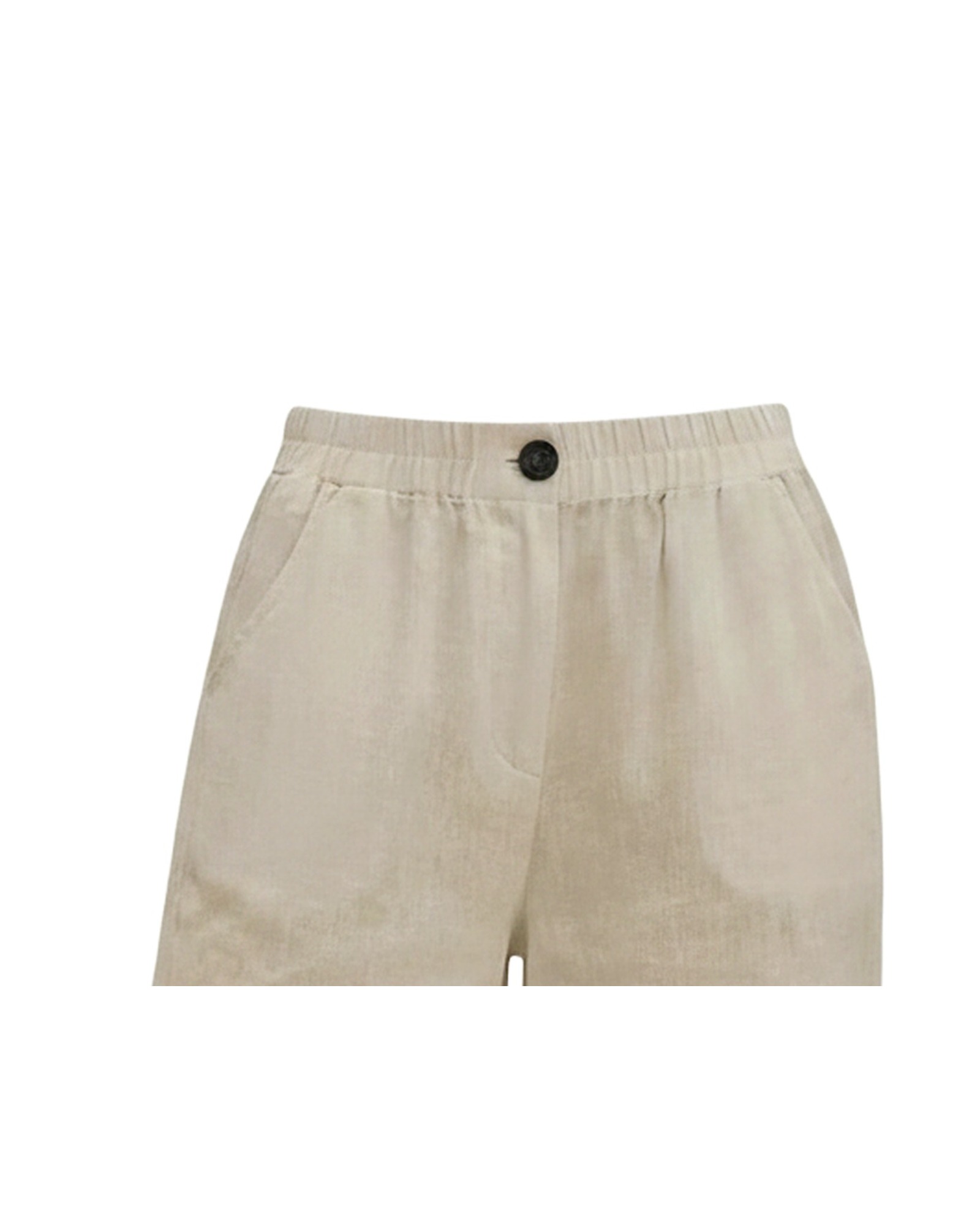 Nynke · Linen bermuda shorts — fabric detail (AI visualisation)