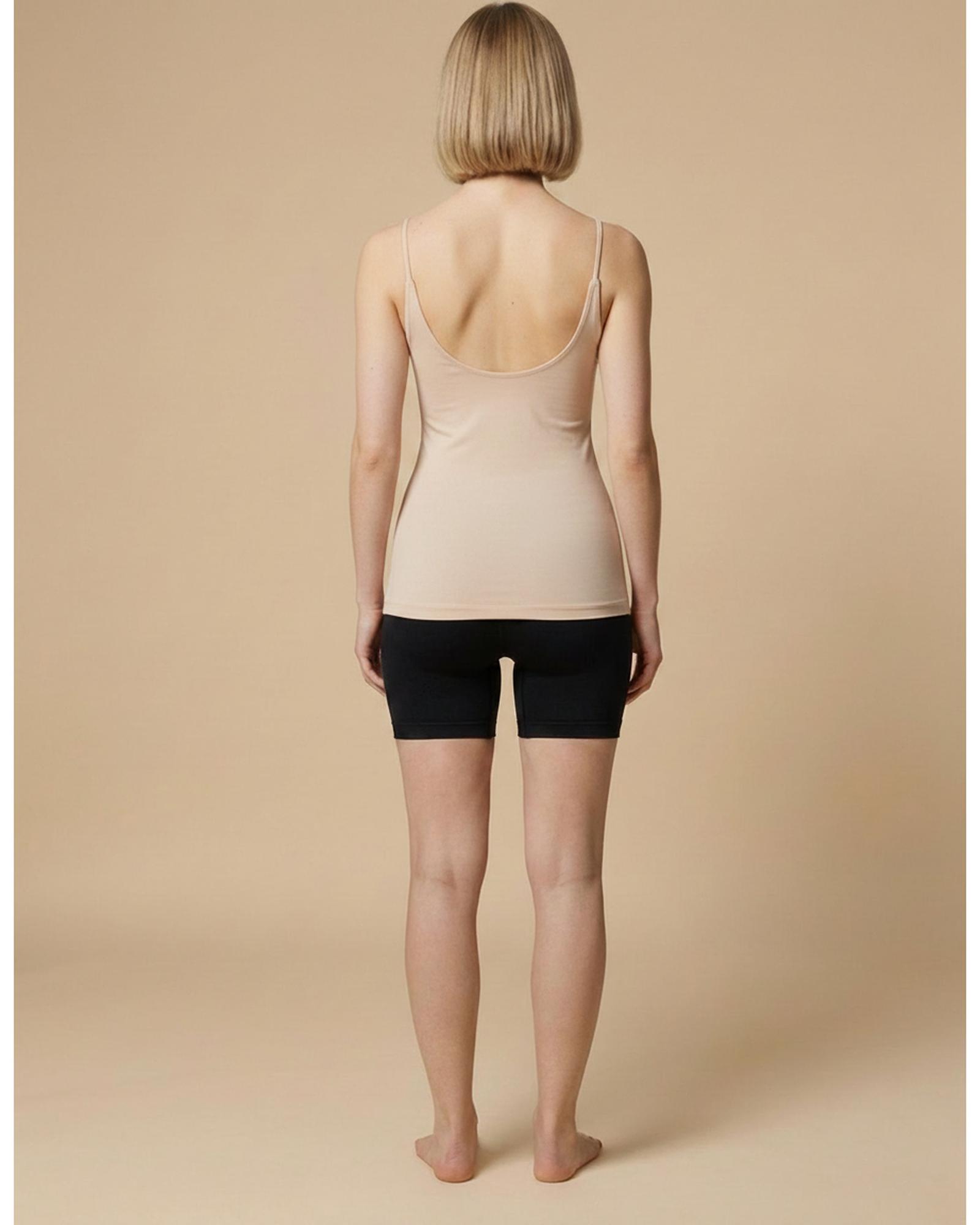 Berber shapewear — on model, back view (AI visualisation)