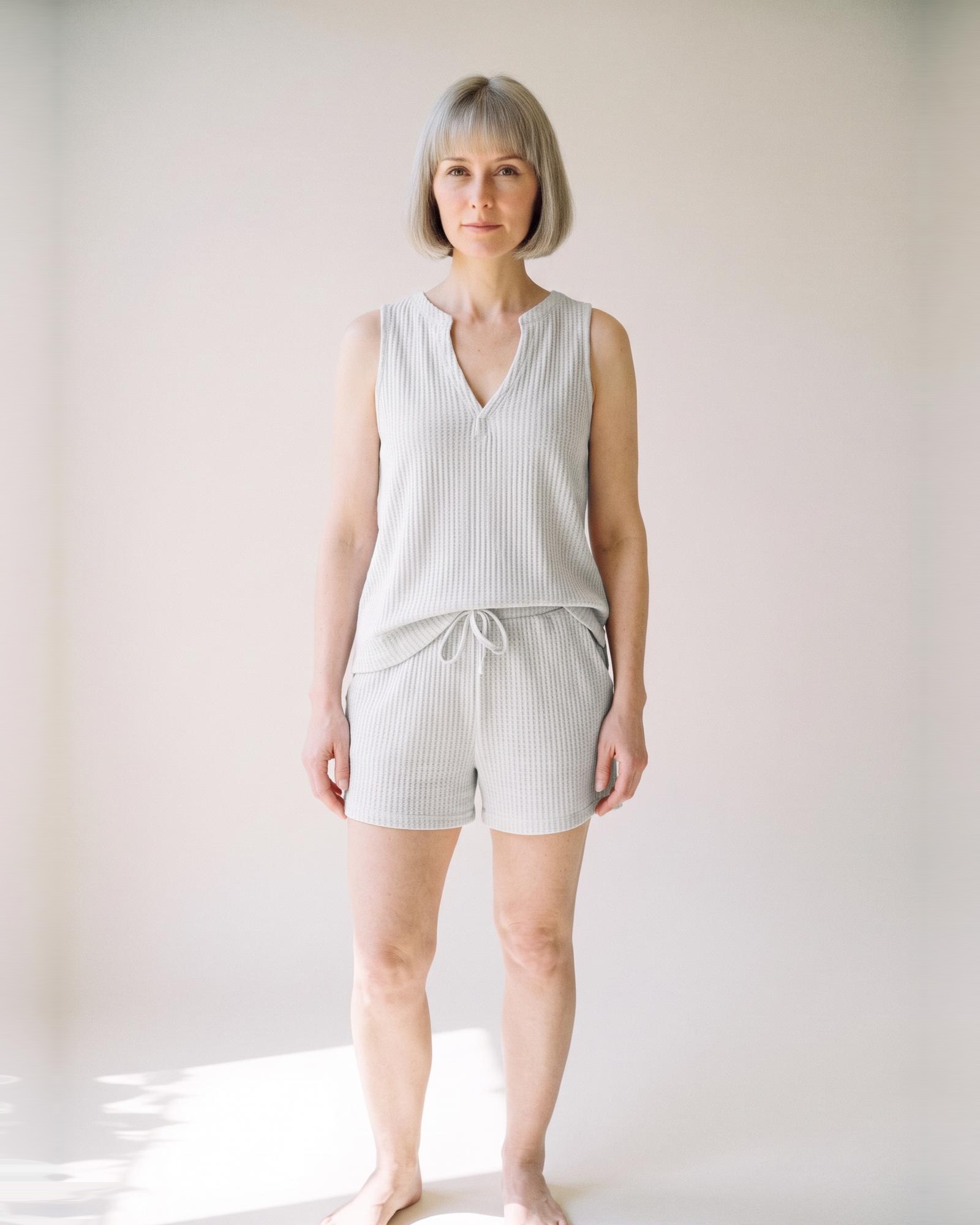 Loeka · Wafelbrei shortset met notch-kraag – productweergave