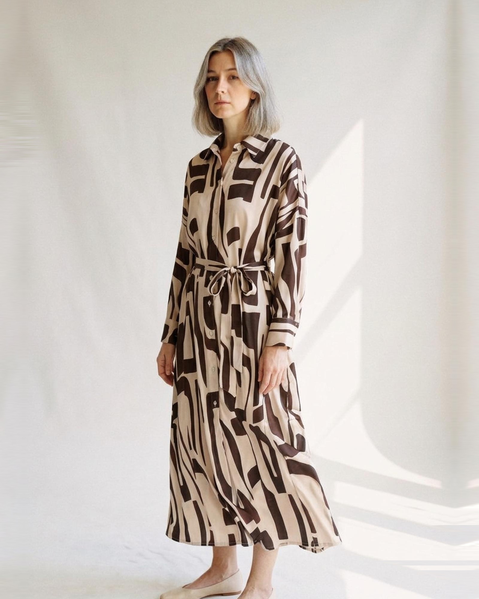 Sandra · Satijnen blousejurk met print - Afbeelding 4