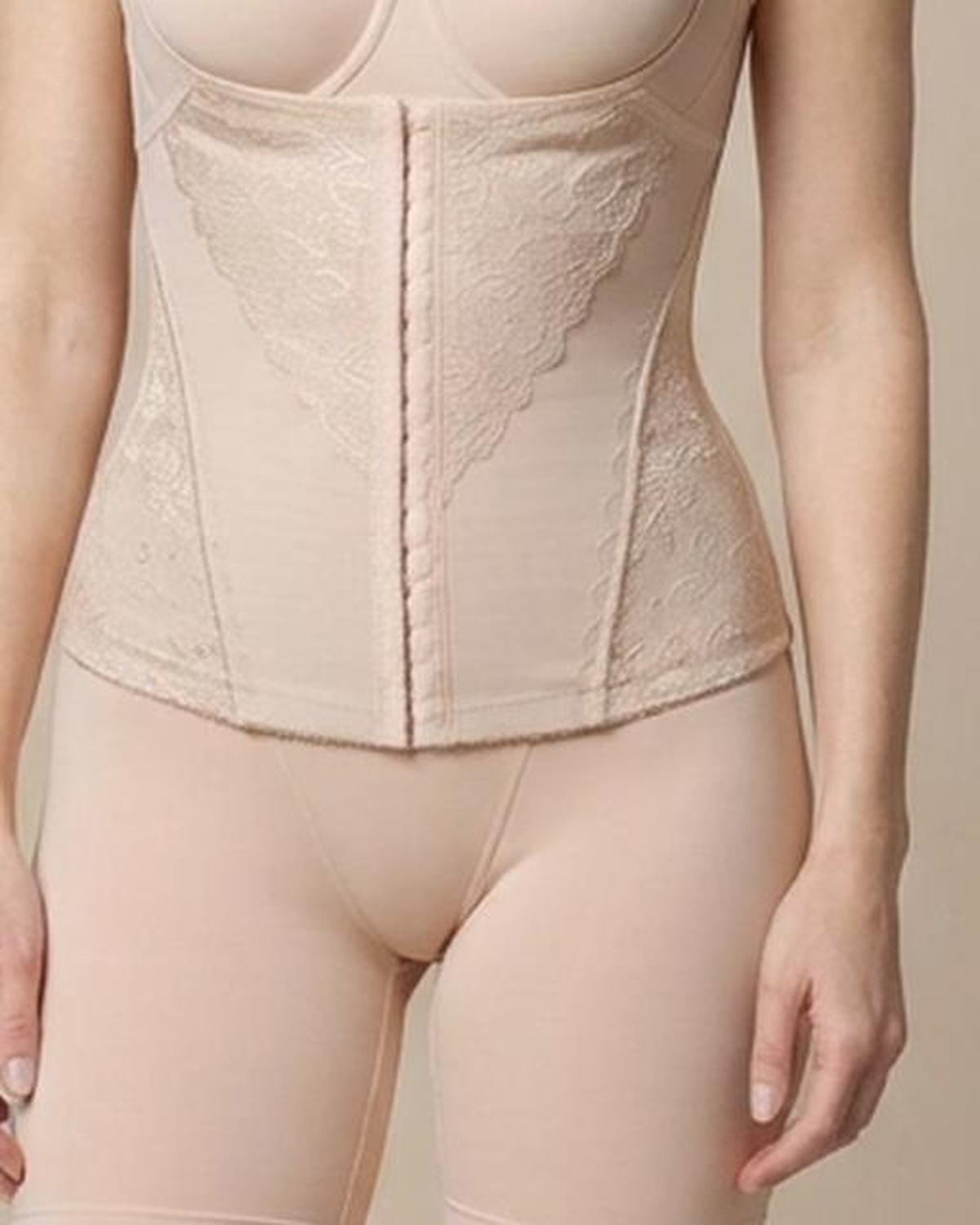 Tirza corset vest — fabric detail (AI visualisation)